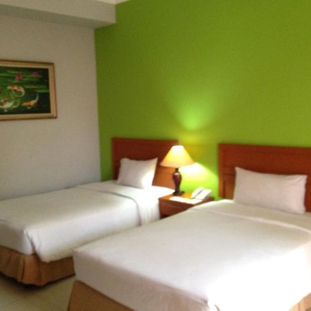 Town House Bukit Damai Indah Hotell Balikpapan  Eksteriør bilde