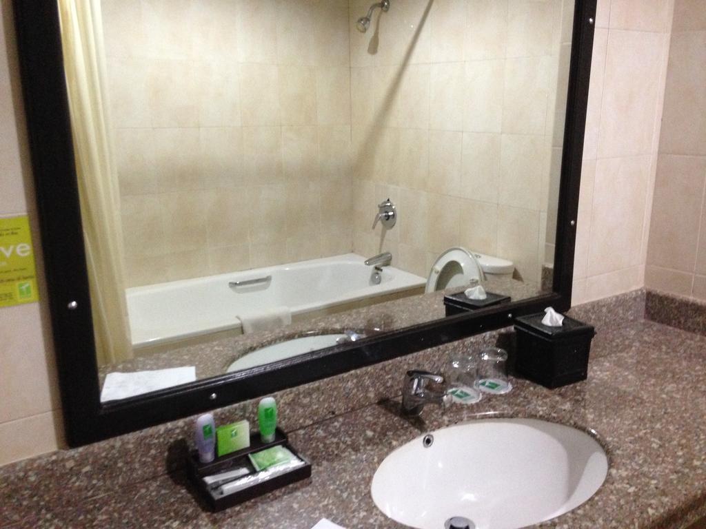 Town House Bukit Damai Indah Hotell Balikpapan  Eksteriør bilde