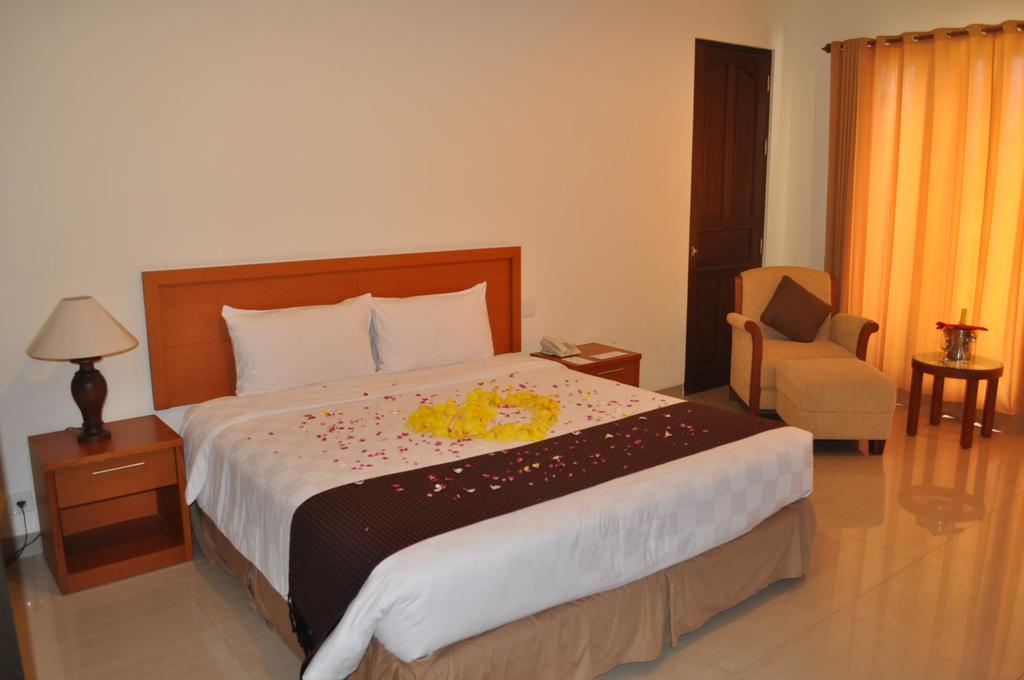 Town House Bukit Damai Indah Hotell Balikpapan  Eksteriør bilde